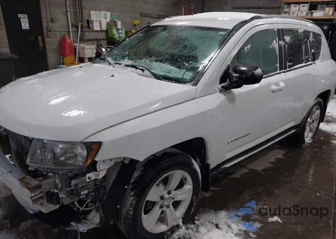 2016 Jeep Compass Sport z USA, uszkodzony, nr VIN 1C4NJDBB6GD631458